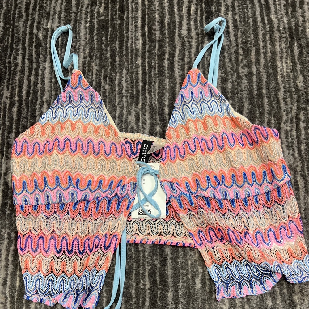Tie top